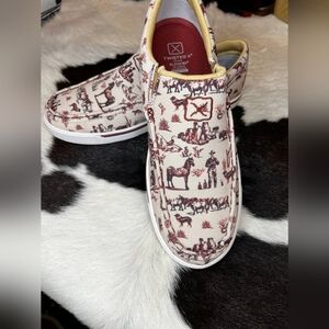 Twisted X, Women's Skip-On Kicks, Style #WCA0073, Maroon & Ivory, Size 11M